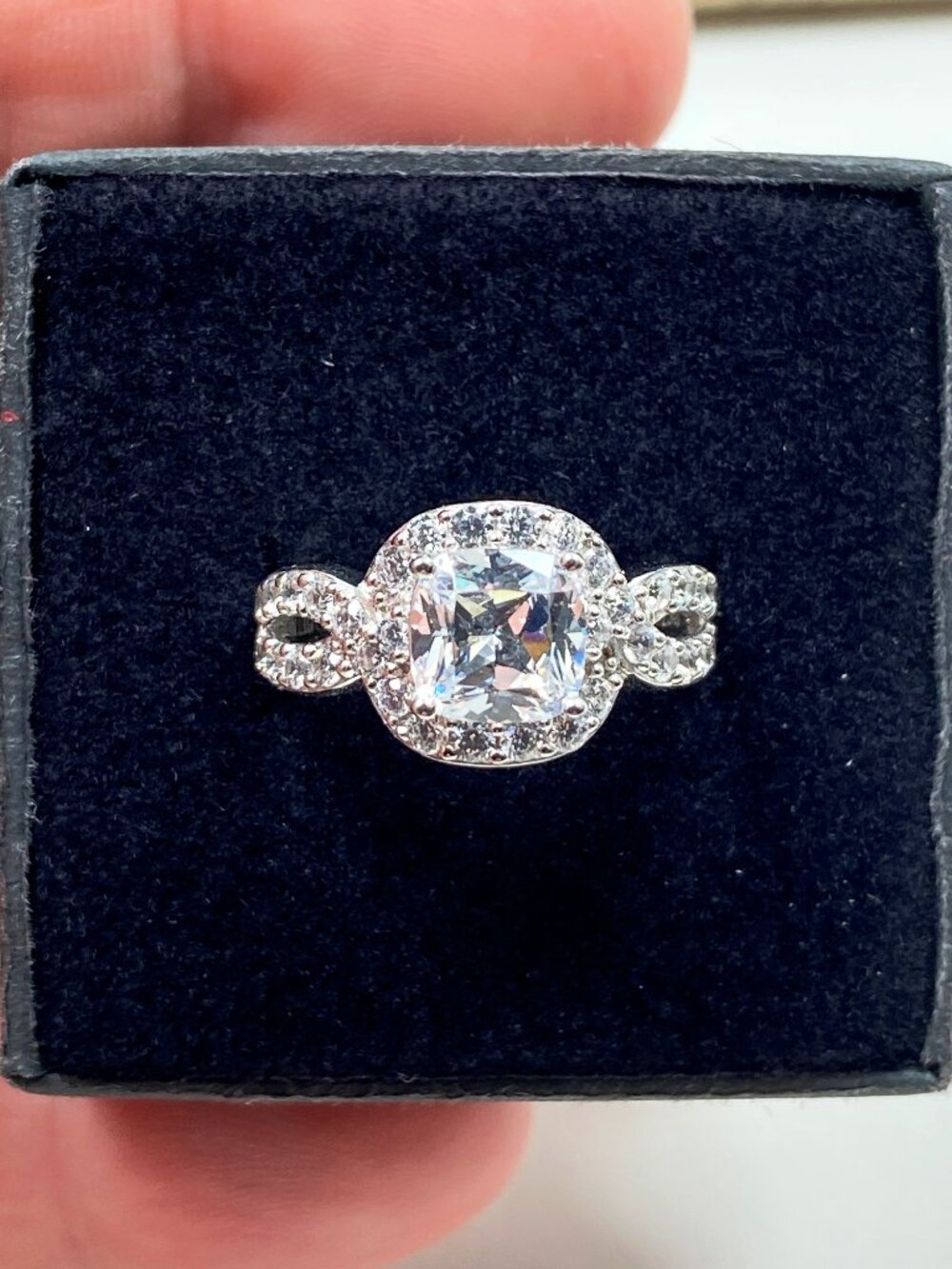 925 Sterling Silver Genuine CZ Estate Ring (size 5) (3.9g)